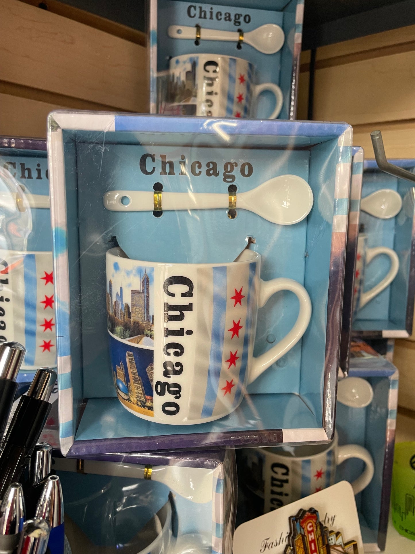 Chicago City Teacups with teaspoon - Chicago Souvenir