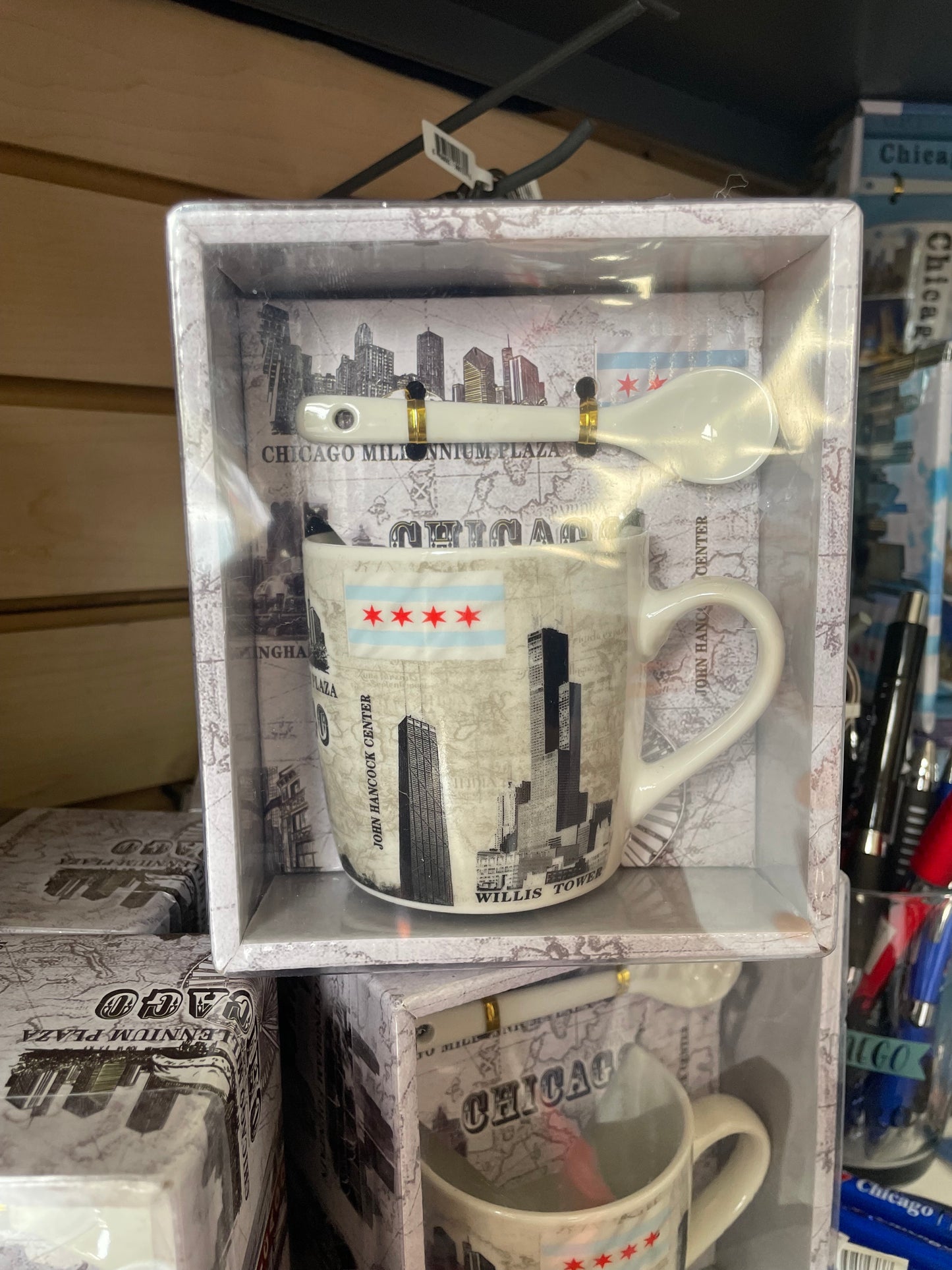 Chicago City Teacups with teaspoon - Chicago Souvenir