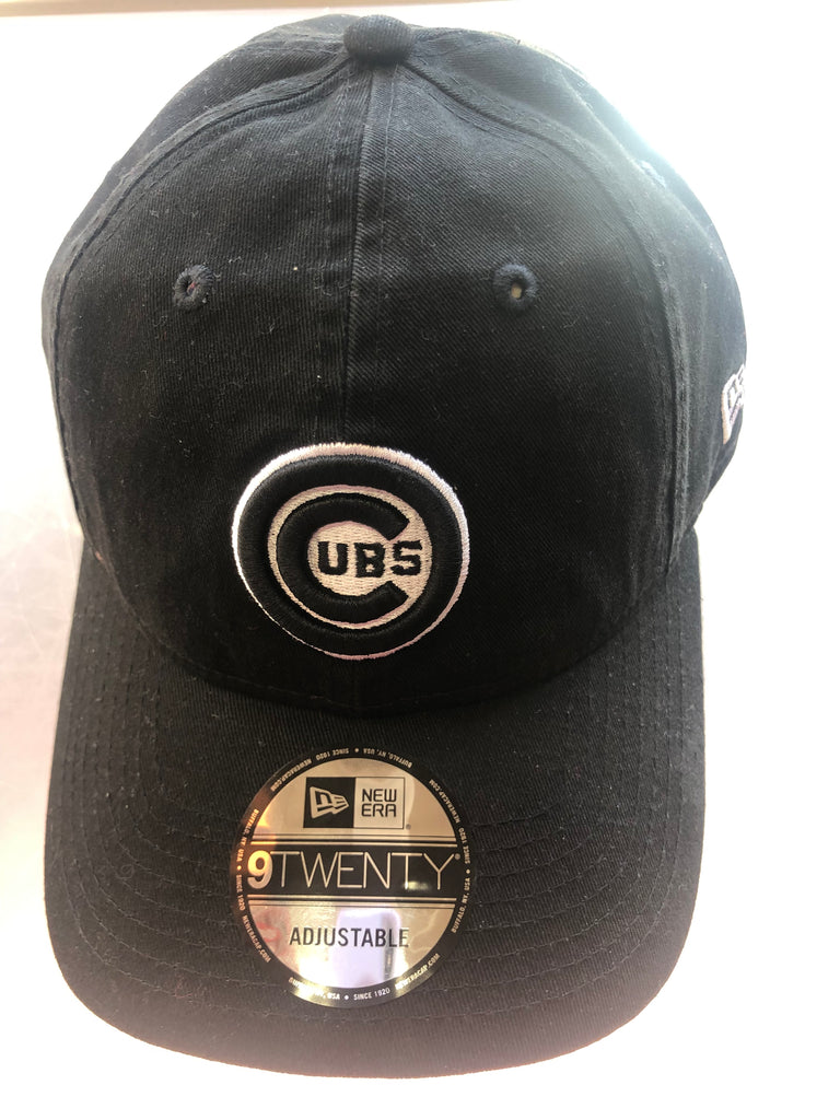 New Era Chicago Cubs Black on Black Core Classic 2.0 9TWENTY Adjustable Hat