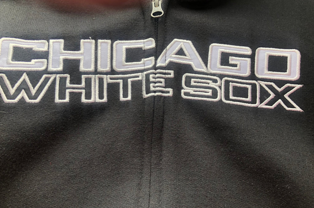Men's Chicago Bulls New Era Heathered Gray Wordmark Pullover Hoodie