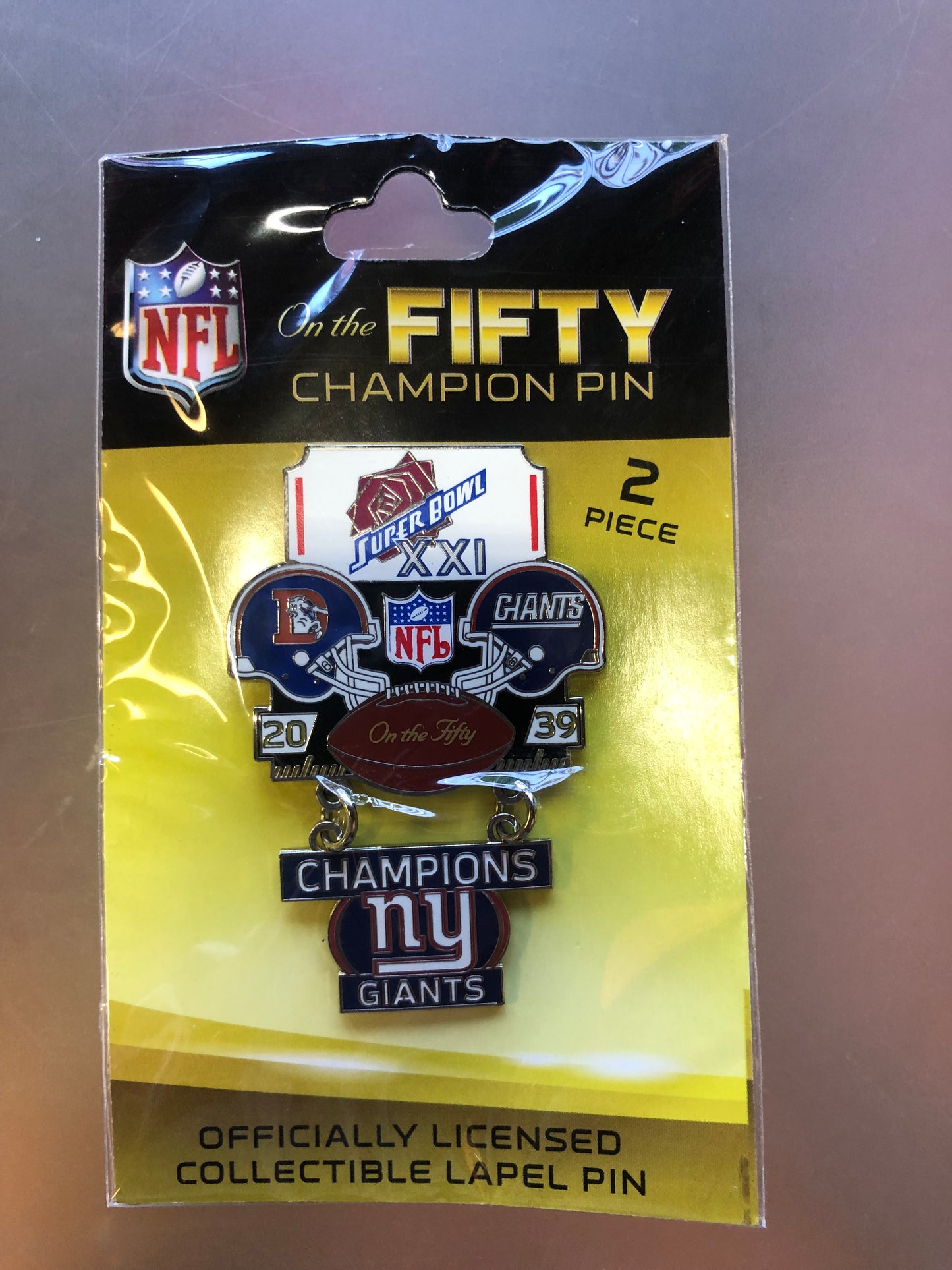 Past Super Bowl Champion New York Giants Collector Pin