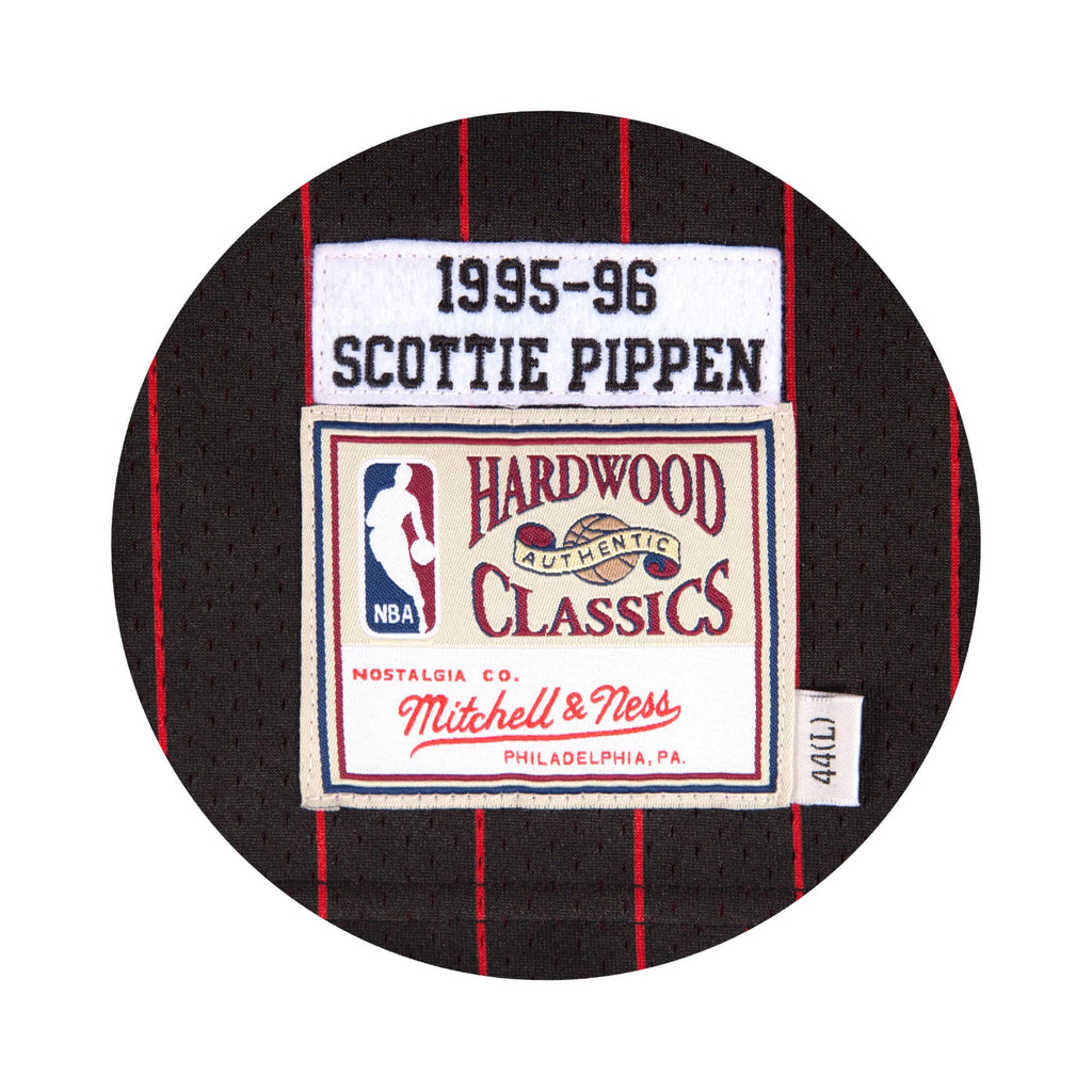 Scottie Pippen Chicago Bulls Mitchell & Ness Youth Hardwood Classics  Swingman Throwback Jersey - Black