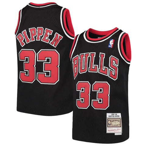Chicago Bulls Sportiqe Olsen White Hooded Sweatshirt – Official Chicago  Bulls Store